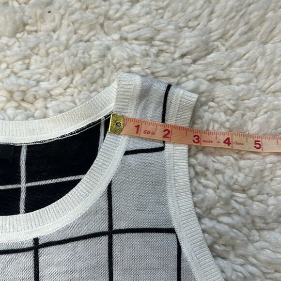 Halogen White and Black Checkered Plaid Sweater Vest Style Tank Top Soft ST3 - Picture 5 of 10